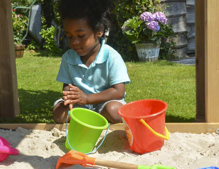 Jungle Resort | Tower playhouse with swing